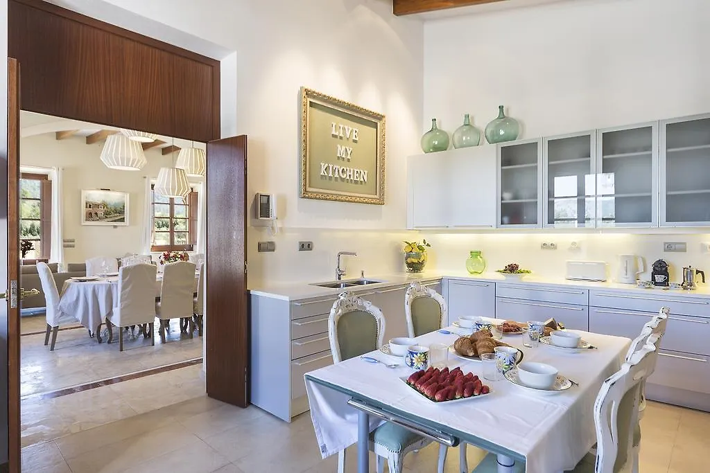 Majestic Holiday Estate In Calvia Up To 12 Guests Vila Villa