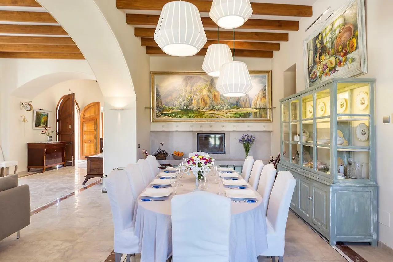 Majestic Holiday Estate in Calvia Villa